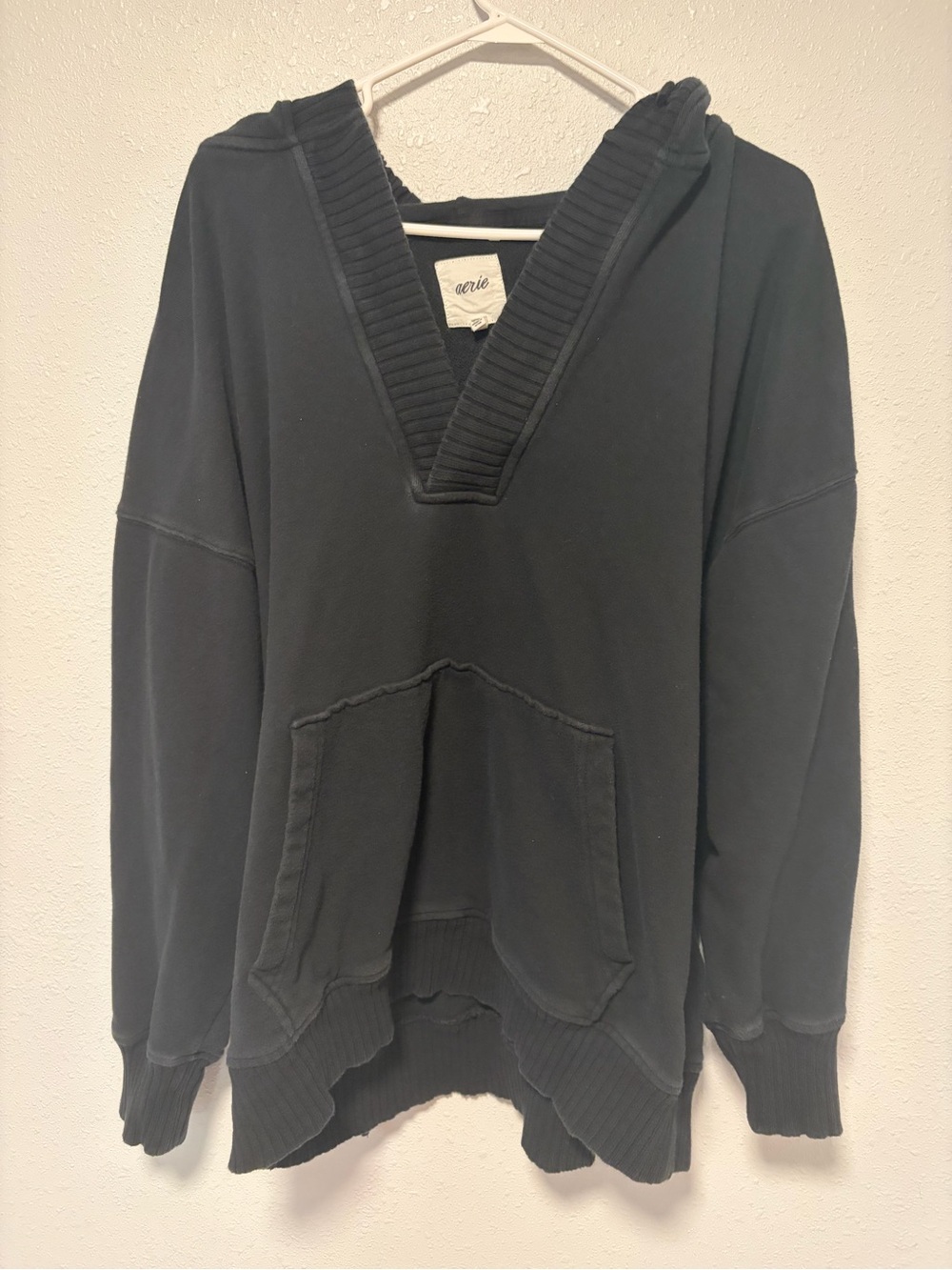aerie Black V-Neck Hooded Pullover